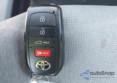 2025 Toyota Camry Le z USA, uszkodzony, nr VIN 4T1DAACK7SU630977